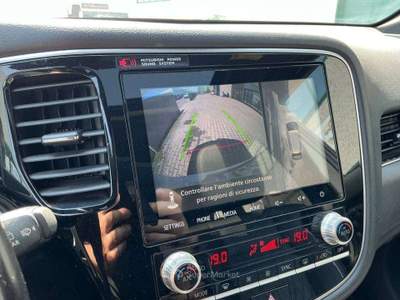 Mitsubishi Outlander Outlander III 2018 phev 2.4 Diamond 4wd my20 PLUG IN IBRIDO BENZINA PERFETTA Bianco usata Sesto San Giovanni