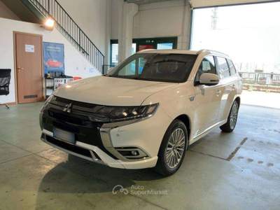 Mitsubishi Outlander Outlander III 2018 phev 2.4 Diamond 4wd my20 PLUG IN IBRIDO BENZINA PERFETTA Bianco usata Sesto San Giovanni