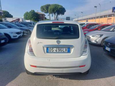 Lancia Ypsilon 1.2 SILVER BENZINA 44KW Argento usata Pisa