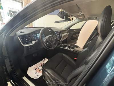 Volvo XC60 2.0 197CV AWD**COME NUOVA** Blu/Azzurro usata Gravina in Puglia
