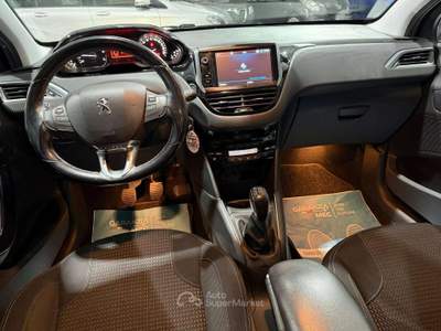 Peugeot 208 Neopatentati GT-Line Diesel Euro 6 usata Sedriano