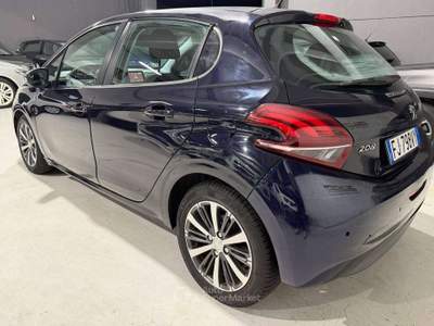 Peugeot 208 Neopatentati GT-Line Diesel Euro 6 usata Sedriano
