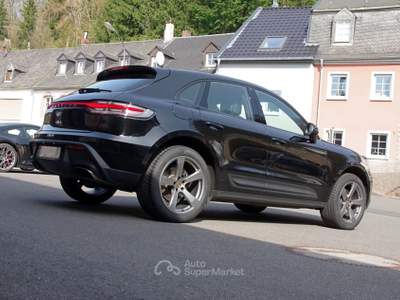 Porsche Macan 2.0 265 CV PDK Sport Chrono, PDLS, cerchi 20, unico proprietario Nero usata Moncalieri