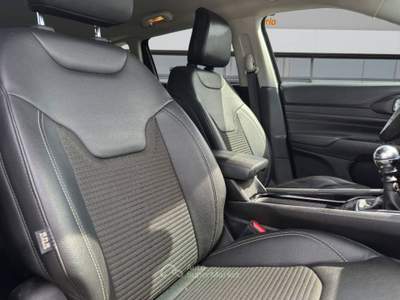 Jeep Compass 1.6 mjt Limited 2wd 130cv CON TELECAMERA E CARPLAY Nero usata Latina