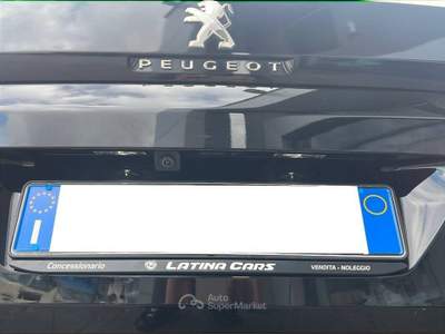 Peugeot 3008 1.5 bluehdi Allure Pack 130cv AUTOM CON CARPLAY Nero usata Latina