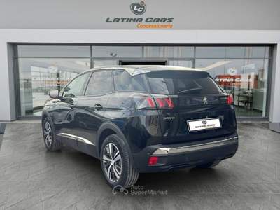 Peugeot 3008 1.5 bluehdi Allure Pack 130cv AUTOM CON CARPLAY Nero usata Latina