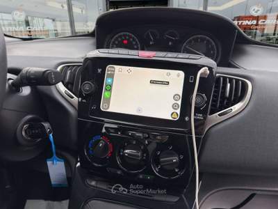 Lancia Ypsilon 1.0 firefly hybrid Gold s&s 70cv CON CARPLAY Grigio usata Latina