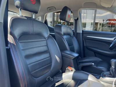 MG ZS 1.5 Luxury CON TELECAMERA E CARPLAY Nero usata Latina