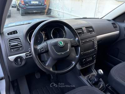 Skoda Yeti 4x4 Benzina, Unico Proprietario, Motore 65.000km Argento usata Brescia