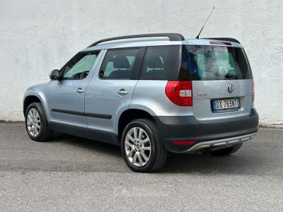 Skoda Yeti 4x4 Benzina, Unico Proprietario, Motore 65.000km Argento usata Brescia