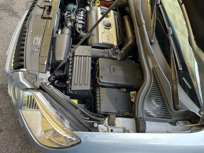 Skoda Yeti 4x4 Benzina, Unico Proprietario, Motore 65.000km Argento usata Brescia