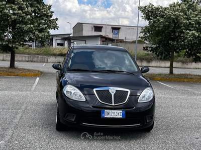 Lancia Ypsilon neopatentati solo 105000 km Nero usata Trecate