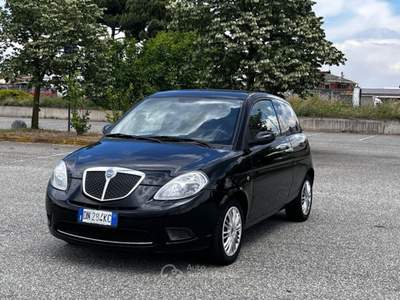 Lancia Ypsilon neopatentati solo 105000 km Nero usata Trecate