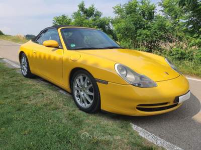 Porsche 911 (996) Carrera 2 cabrio Giallo usata CASALPUSTERLENGO
