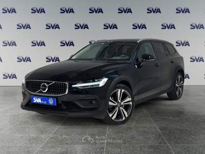 Volvo V60 Cross Country 2.0d b4 197CV Autom. AWD Plus (MHEV) - GANCIO TRAINO Nero usata Ravenna