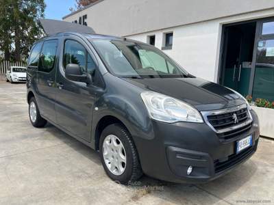 Peugeot Partner Partner BlueHDi 100 ETG6 L1 Furg. Pro Grigio usata Mesagne
