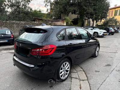 BMW Serie 2 220d 216 220d xDrive Active Tourer Luxury aut. usata Firenze