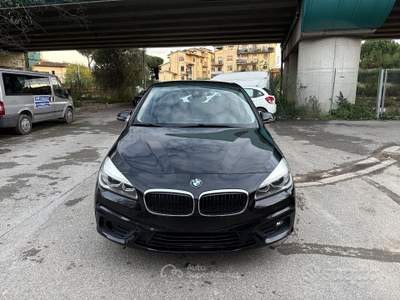 BMW Serie 2 220d 216 220d xDrive Active Tourer Luxury aut. usata Firenze