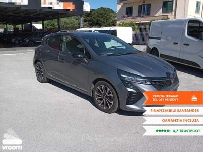 Renault Clio Clio TCe 90 CV 5 porte Techno Grigio usata Teramo