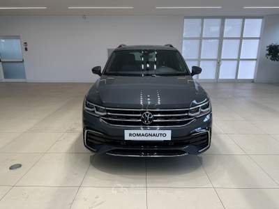 Volkswagen Tiguan 2.0 TDI SCR 110KWR-Line DSG Grigio usata Forlì