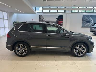 Volkswagen Tiguan 2.0 TDI SCR 110KWR-Line DSG Grigio usata Forlì