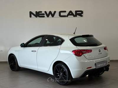 Alfa Romeo Giulietta Giulietta 1.4 t. Distinctive 120cv Bianco usata Caresanablot