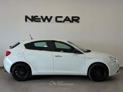 Alfa Romeo Giulietta Giulietta 1.4 t. Distinctive 120cv Bianco usata Caresanablot
