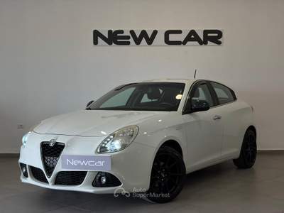 Alfa Romeo Giulietta Giulietta 1.4 t. Distinctive 120cv Bianco usata Caresanablot