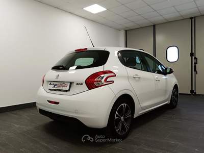 Peugeot 208 1.2 12V VTi 82cv Active Bianco usata Giugliano in Campania