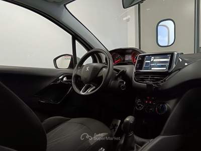Peugeot 208 1.2 12V VTi 82cv Active Bianco usata Giugliano in Campania