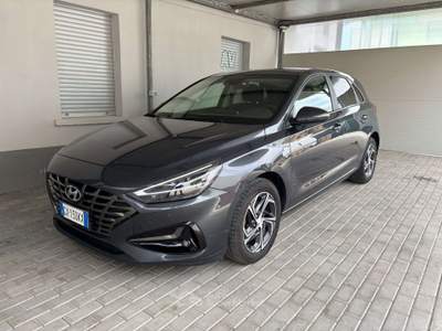 Hyundai i30 i30 III  5p 1.0 t-gdi 48V Prime Safety Plus Pack 120cv Grigio usata Oleggio