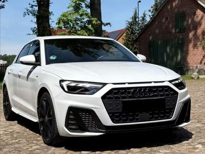 Audi A1 2023 Audi A1 35 TFSI S tronic S line Sportback Led Bianco usata Casorezzo