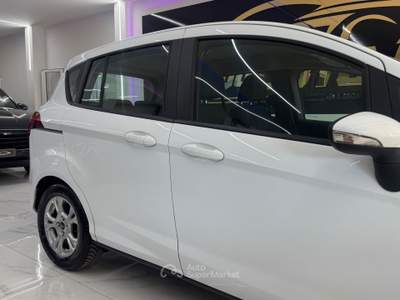 Ford B-Max 1.6 TDCi 95CV Titanium Bianco usata Qualiano