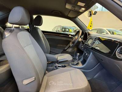 Volkswagen Maggiolino 1.6 tdi 105cv Nero usata Merano