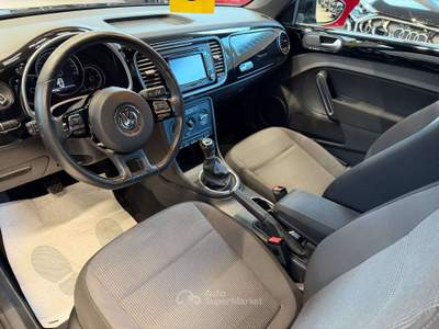 Volkswagen Maggiolino 1.6 tdi 105cv Nero usata Merano