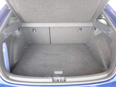 Volkswagen Taigo Taigo 1.0 TSI 110 CV DSG R-Line Blu/Azzurro usata Milano