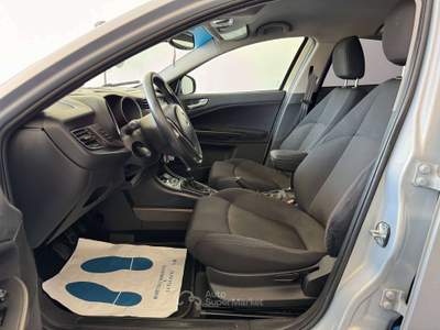 Alfa Romeo Giulietta 1.6 jtdm 105cv Distinctive Bizona Bluetooth Pdc Grigio usata Giugliano in Campania