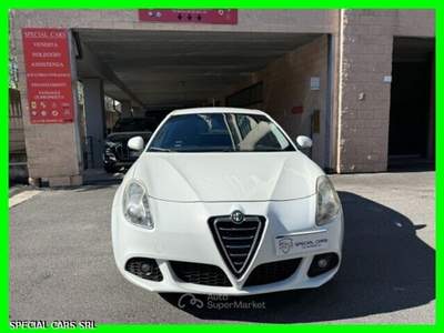 Alfa Romeo Giulietta 1.6 JTDm-2 Distinctive Gancio Bianco usata Formello