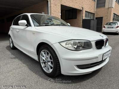 BMW Serie 1 118d 118d Futura 143cv. Bianco usata Formello