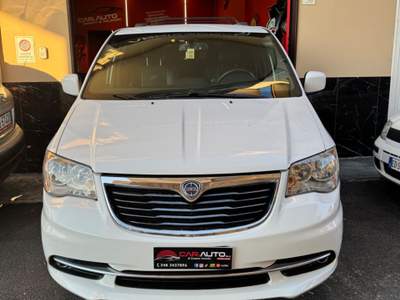 Lancia Voyager Platinum 177 CV Bianco usata Giugliano in Campania