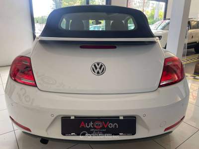 Volkswagen Maggiolino Maggiolino Cabrio 1.2 tsi Design 105cv usata Lonate Pozzolo