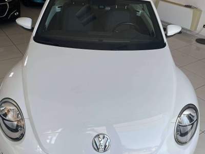 Volkswagen Maggiolino Maggiolino Cabrio 1.2 tsi Design 105cv usata Lonate Pozzolo