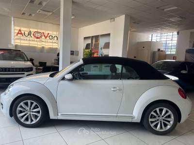Volkswagen Maggiolino Maggiolino Cabrio 1.2 tsi Design 105cv usata Lonate Pozzolo