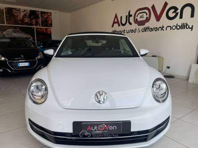 Volkswagen Maggiolino Maggiolino Cabrio 1.2 tsi Design 105cv usata Lonate Pozzolo