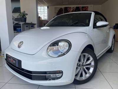 Volkswagen Maggiolino Maggiolino Cabrio 1.2 tsi Design 105cv usata Lonate Pozzolo