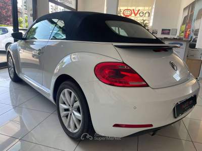 Volkswagen Maggiolino Maggiolino Cabrio 1.2 tsi Design 105cv usata Lonate Pozzolo