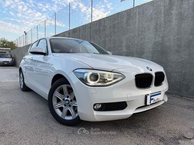 BMW Serie 1 118d 118d 5p. Sport,Climatronic bizona,Xeno+Led,cerchi in lega,sensori di parcheggio,ecc. Bianco usata San Michele Salentino