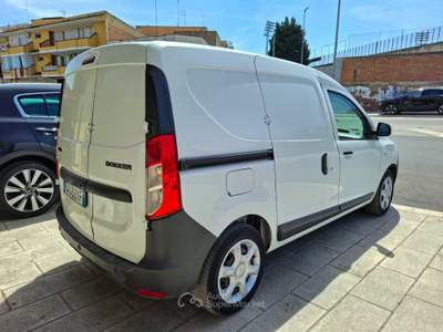 Dacia Dokker 1.5 dCi 90cv Furgone 2019 Bianco usata Cerignola
