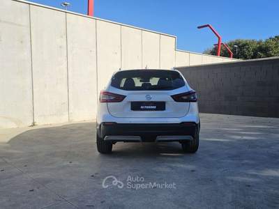 Nissan Qashqai Qashqai II 2017 1.3 dig-t Acenta Premium 140cv usata Milano