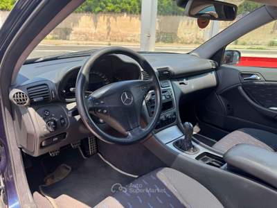 Mercedes-Benz Classe C C SportCoupe 180 k tps Avantgarde Sport Blu/Azzurro usata Roma